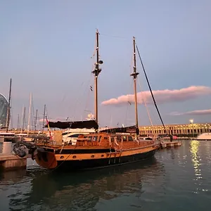 wooden-boat-la-goletta.topbarcelonahotels.com/